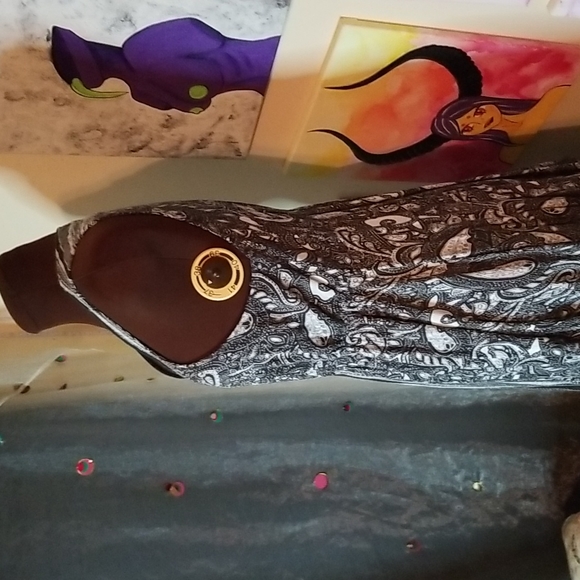 Black and White Patterned Dress - Picture 3 of 8